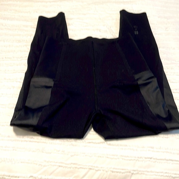 Sweaty Betty x Halle Berry Power shine high waisted pocket leggings - XS - Picture 3 of 8
